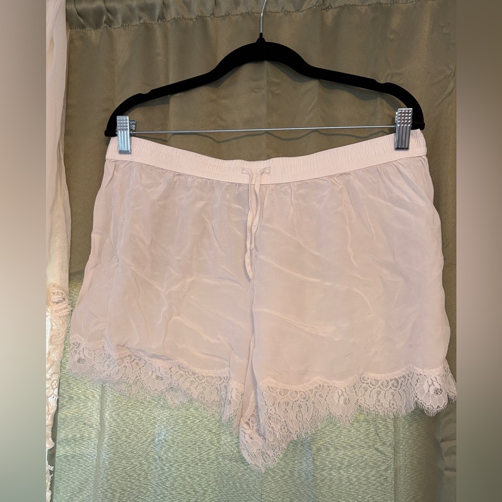 Victoria Secret‎ All White Pajama Shorts Whimsical Fairy Lace Trim Size L